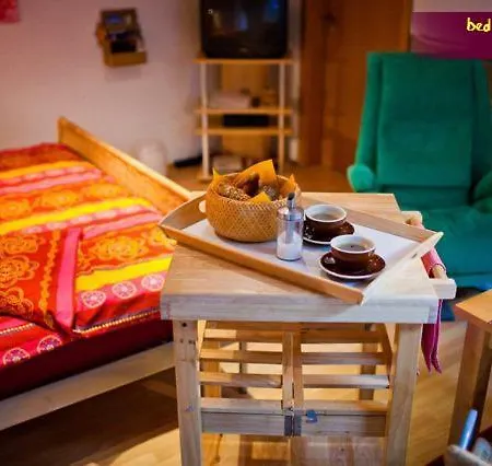 By Heller לינה וארוחת בוקר